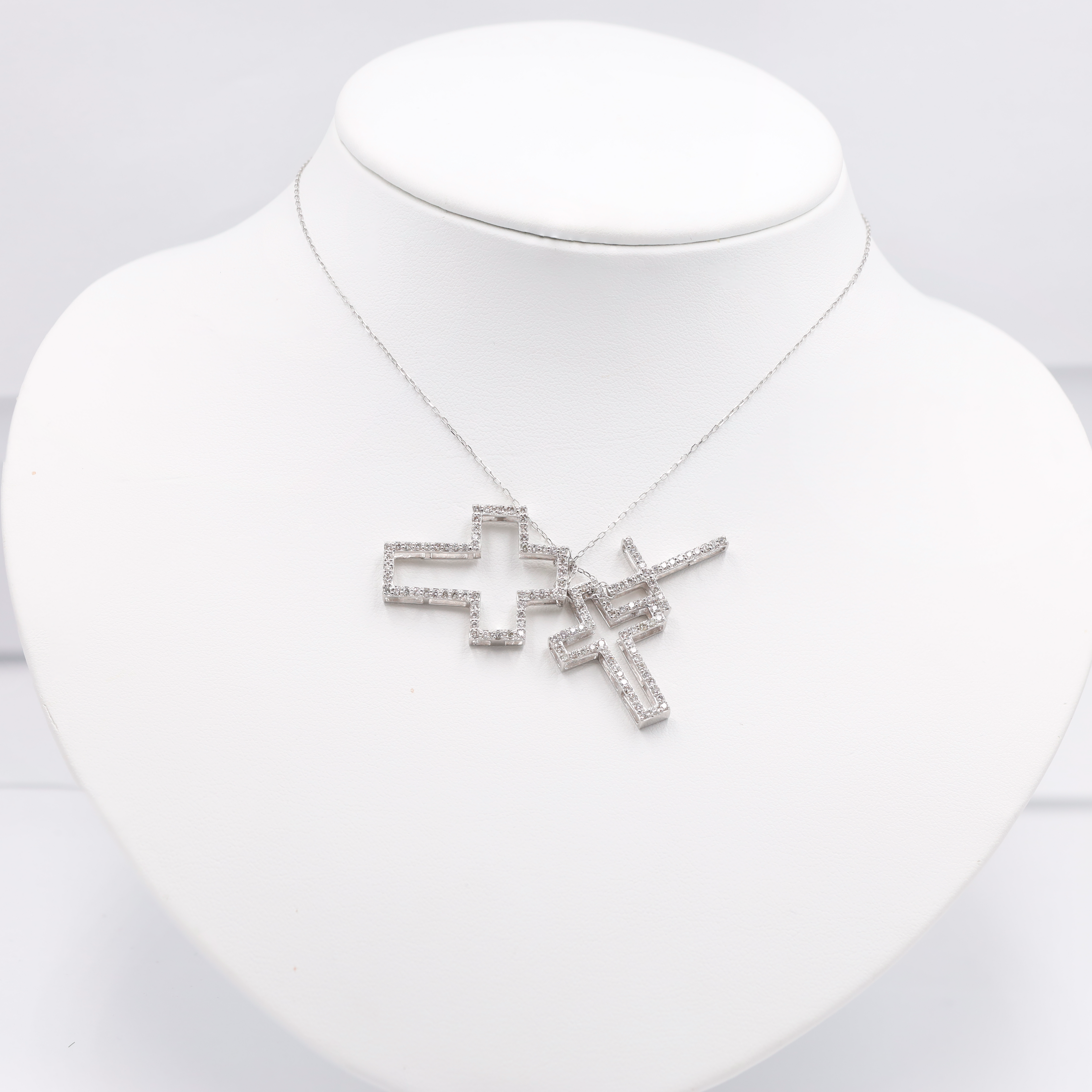 Jewelry - necklace